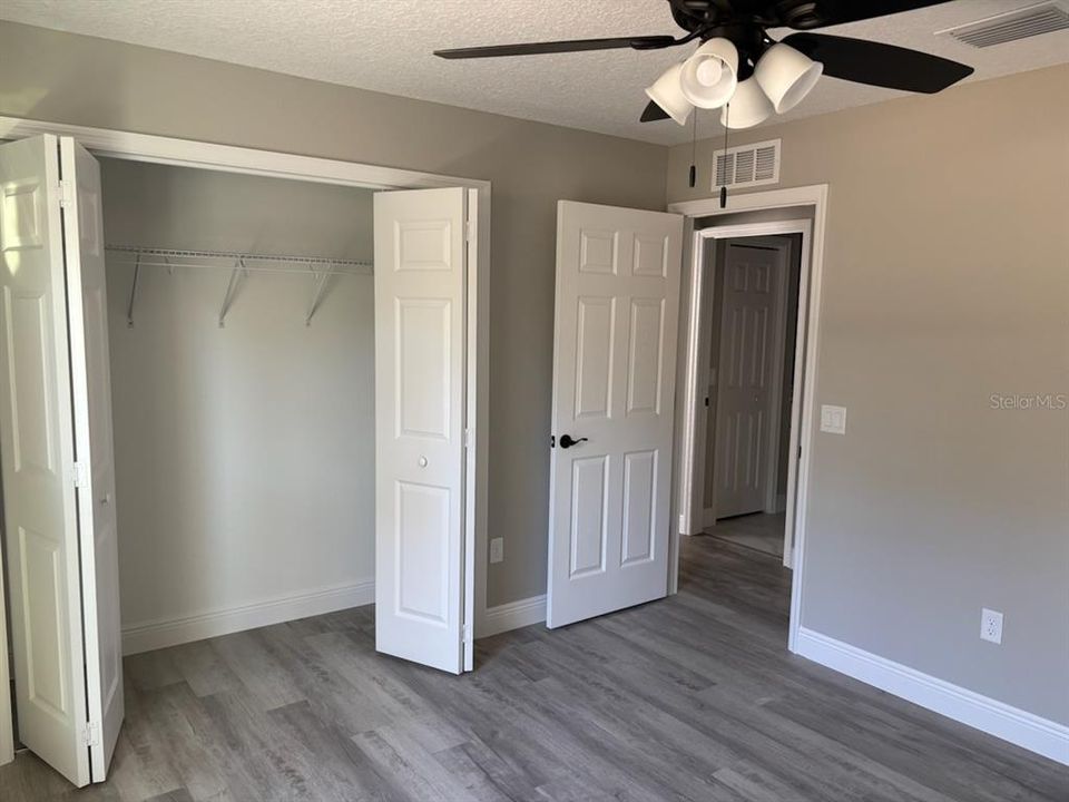 合同活跃: $258,900 (3 贝兹, 2 浴室, 1530 平方英尺)