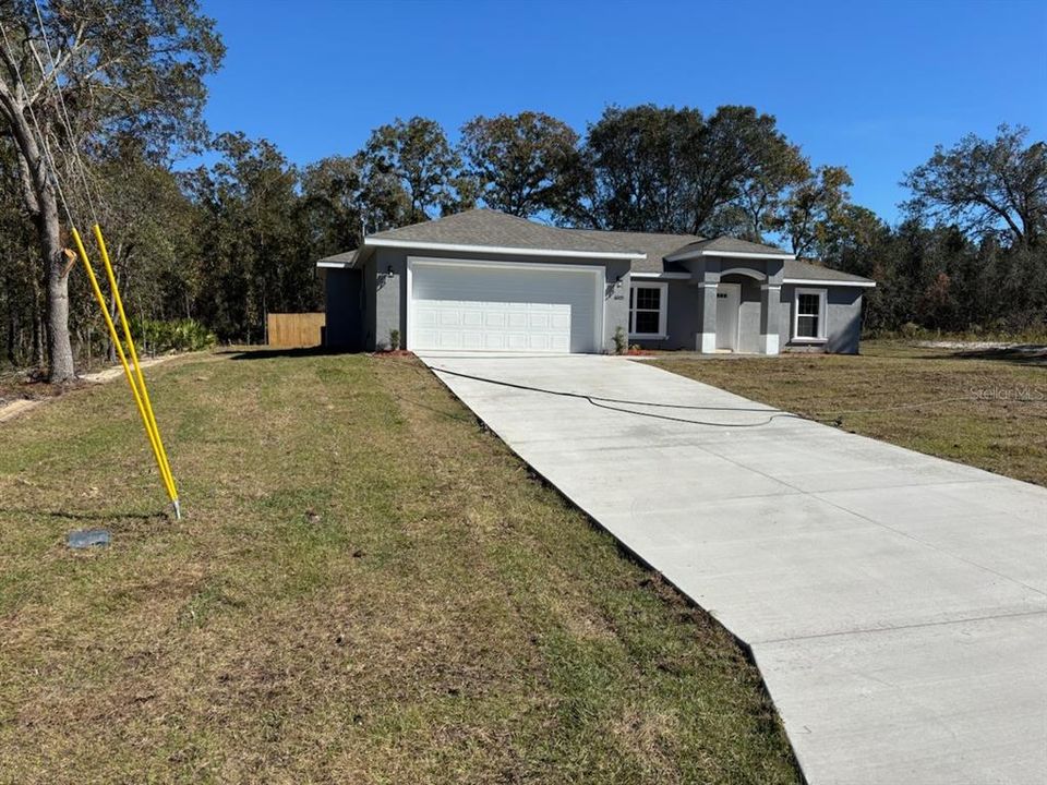 合同活跃: $258,900 (3 贝兹, 2 浴室, 1530 平方英尺)