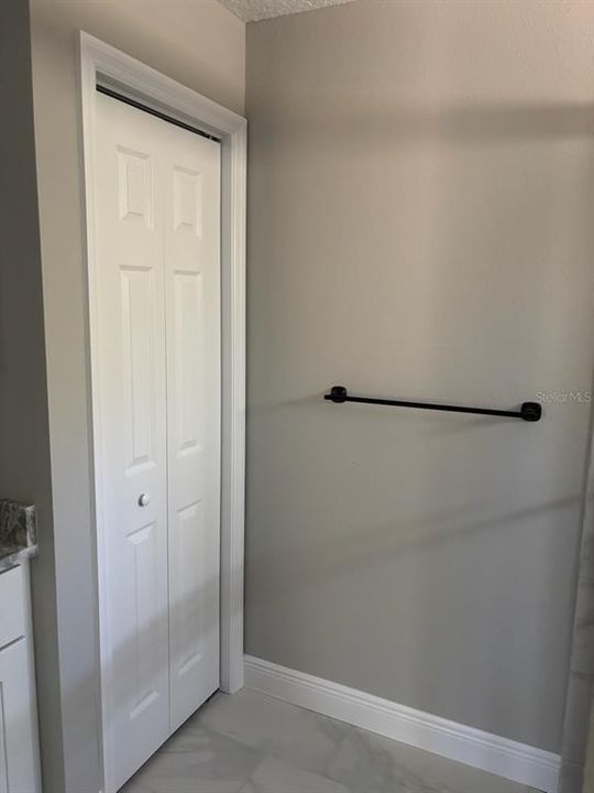 合同活跃: $258,900 (3 贝兹, 2 浴室, 1530 平方英尺)