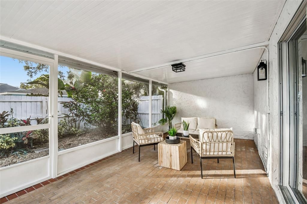 For Sale: $974,999 (3 beds, 2 baths, 2075 Square Feet)