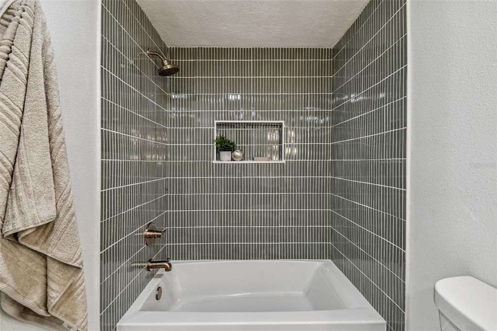 For Sale: $974,999 (3 beds, 2 baths, 2075 Square Feet)