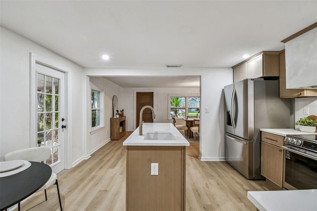 For Sale: $974,999 (3 beds, 2 baths, 2075 Square Feet)