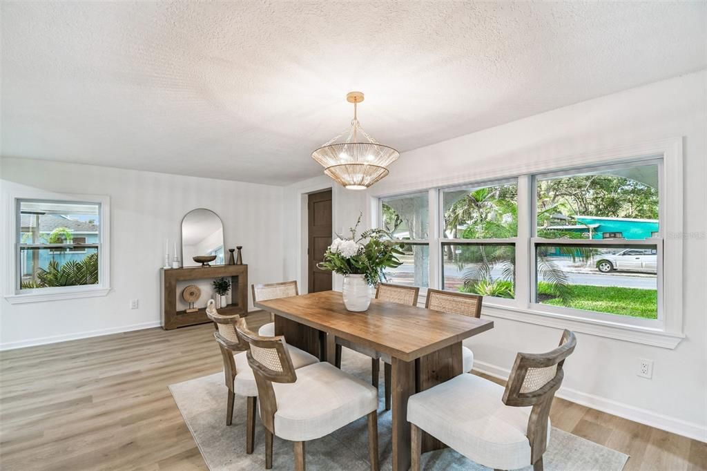 For Sale: $974,999 (3 beds, 2 baths, 2075 Square Feet)