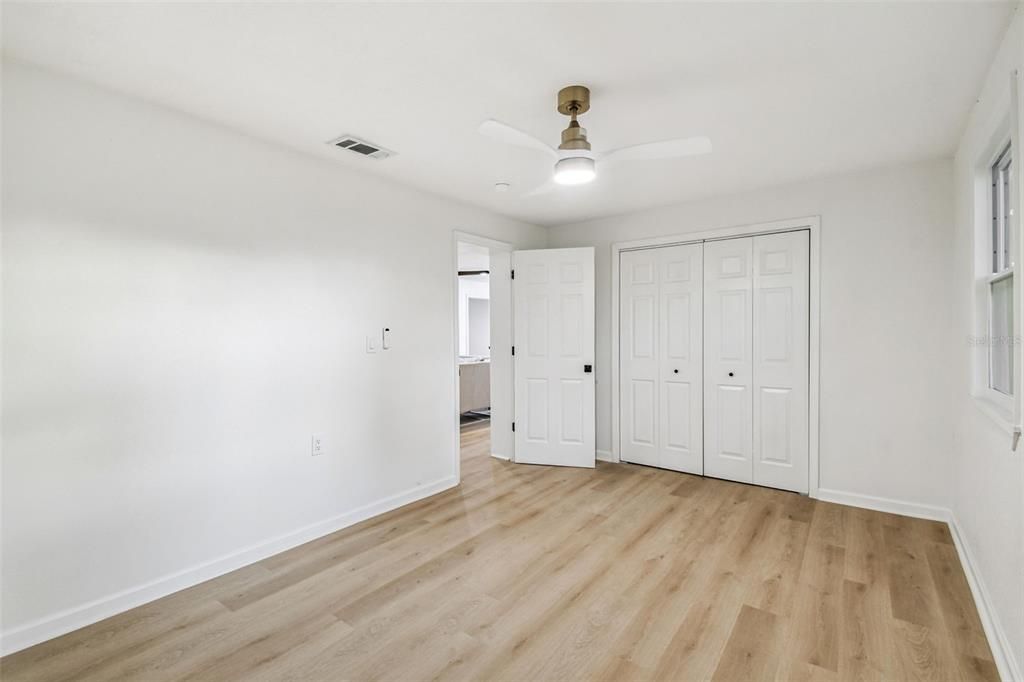 For Sale: $974,999 (3 beds, 2 baths, 2075 Square Feet)