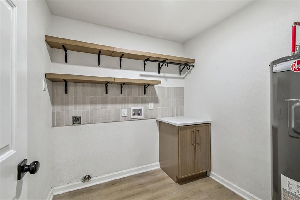 For Sale: $974,999 (3 beds, 2 baths, 2075 Square Feet)