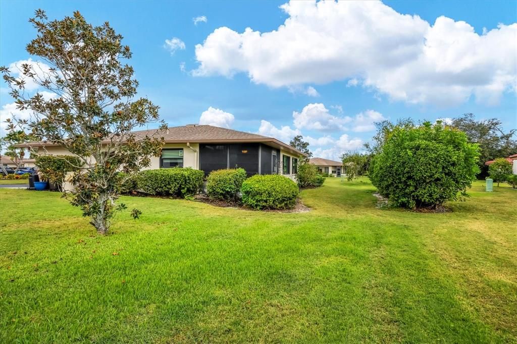 合同活跃: $259,900 (2 贝兹, 2 浴室, 1501 平方英尺)