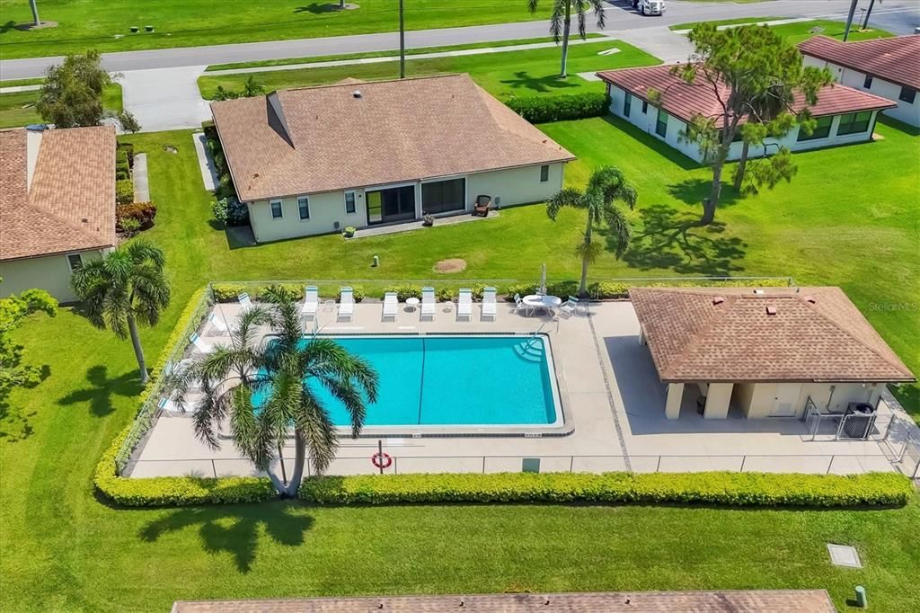 合同活跃: $259,900 (2 贝兹, 2 浴室, 1501 平方英尺)