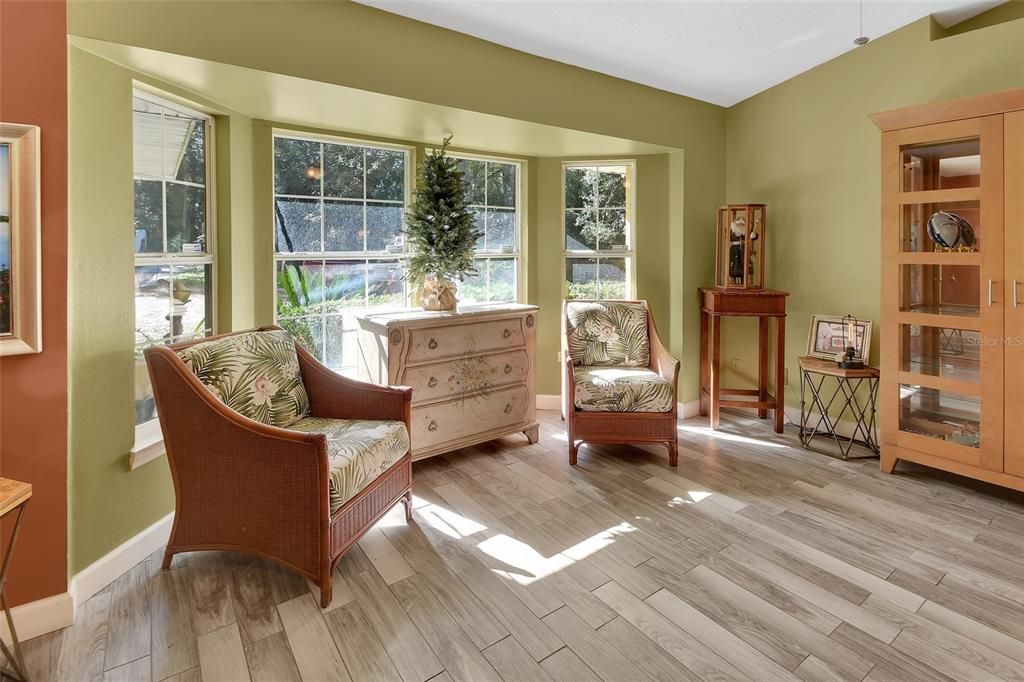 En Venta: $387,000 (3 camas, 2 baños, 1597 Pies cuadrados)