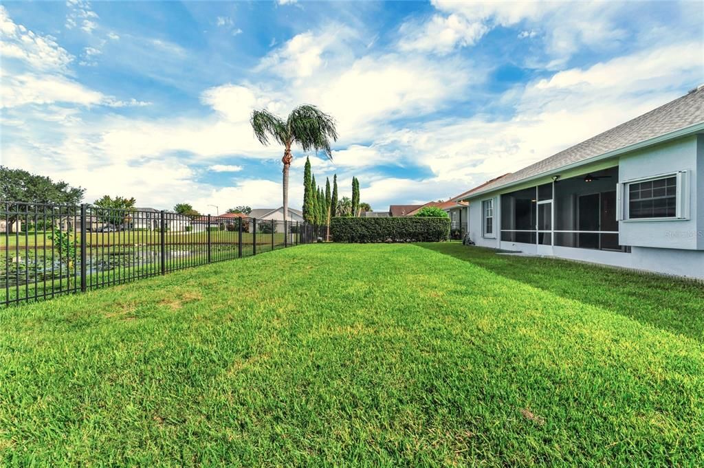 Active With Contract: $514,900 (3 beds, 2 baths, 2219 Square Feet)