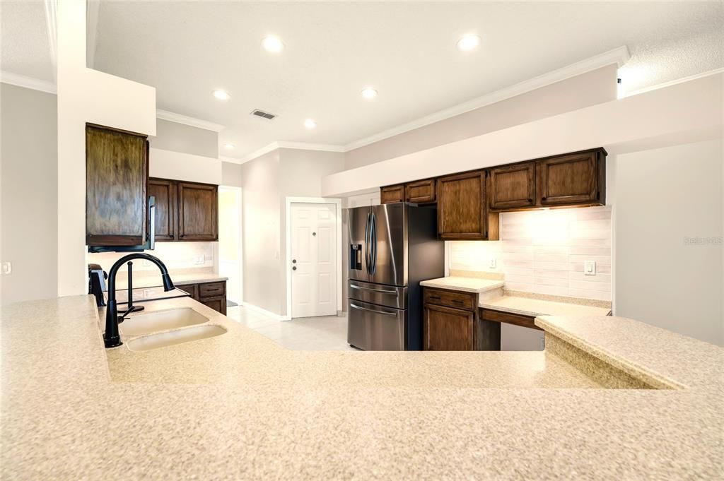 Active With Contract: $514,900 (3 beds, 2 baths, 2219 Square Feet)