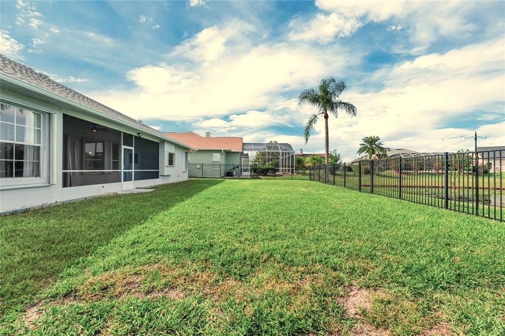 Active With Contract: $514,900 (3 beds, 2 baths, 2219 Square Feet)