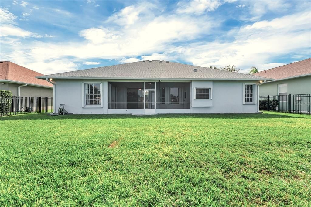 Active With Contract: $514,900 (3 beds, 2 baths, 2219 Square Feet)