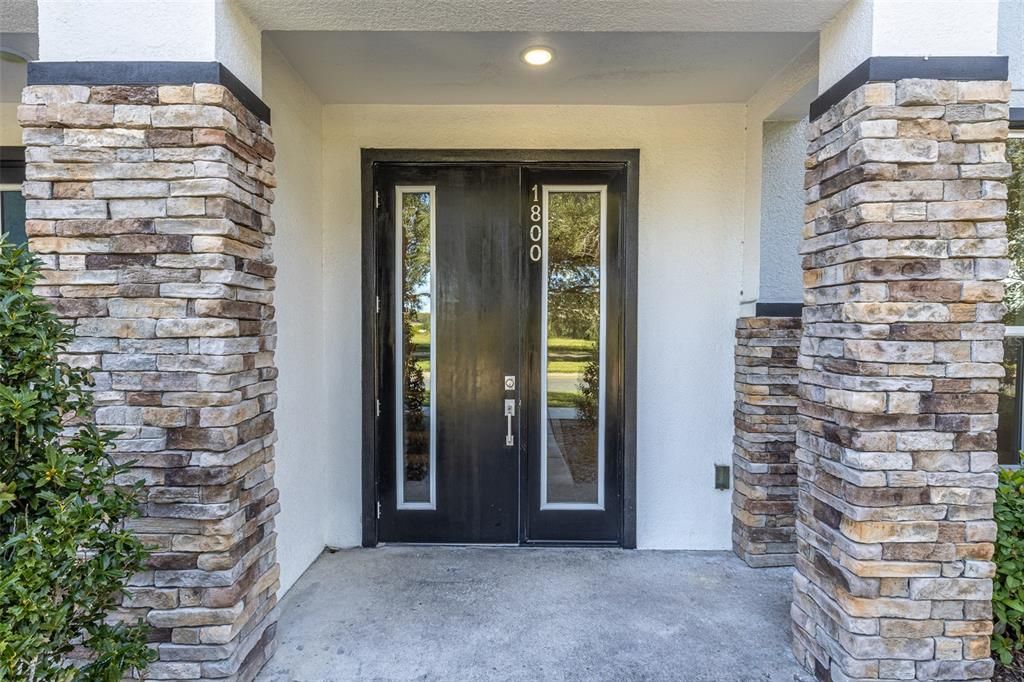 For Sale: $330,000 (3 beds, 2 baths, 1452 Square Feet)