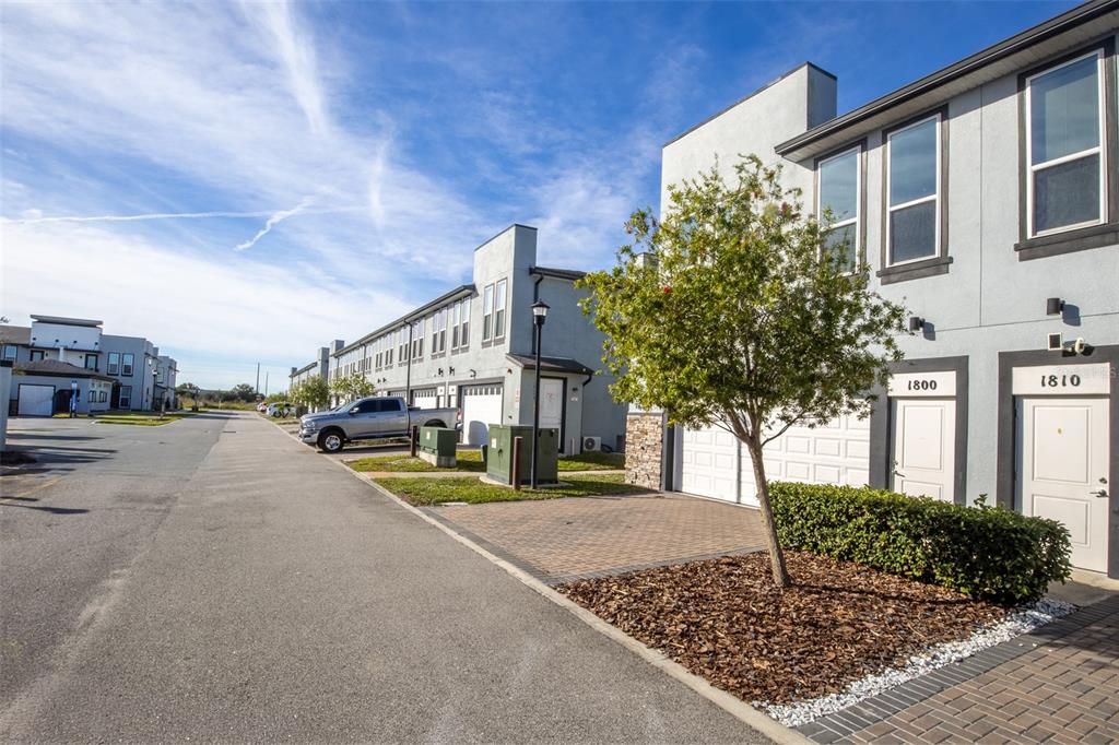 For Sale: $330,000 (3 beds, 2 baths, 1452 Square Feet)