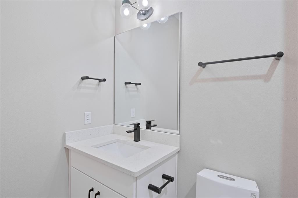 For Sale: $330,000 (3 beds, 2 baths, 1452 Square Feet)