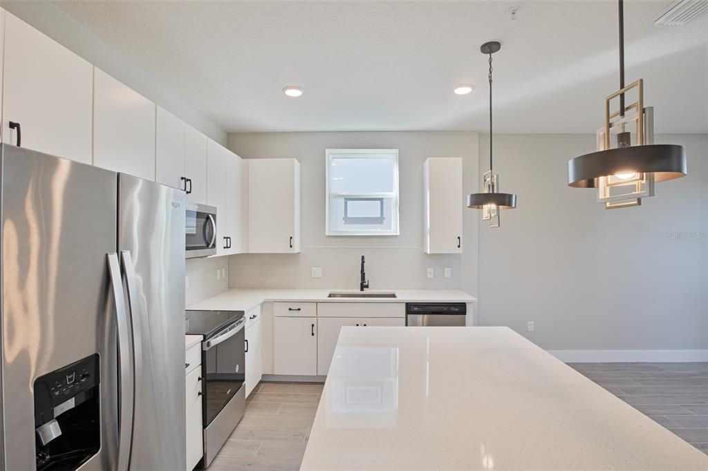 For Sale: $330,000 (3 beds, 2 baths, 1452 Square Feet)