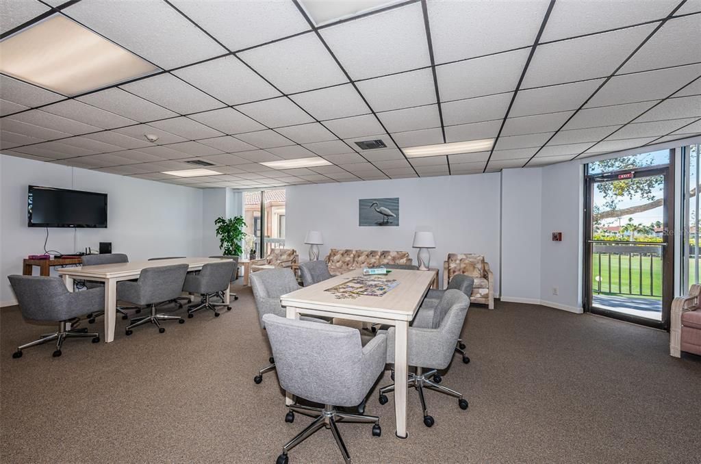 待售: $319,000 (2 贝兹, 2 浴室, 890 平方英尺)