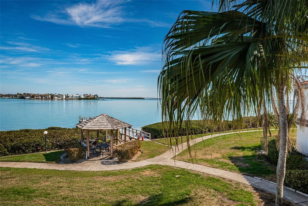 待售: $319,000 (2 贝兹, 2 浴室, 890 平方英尺)