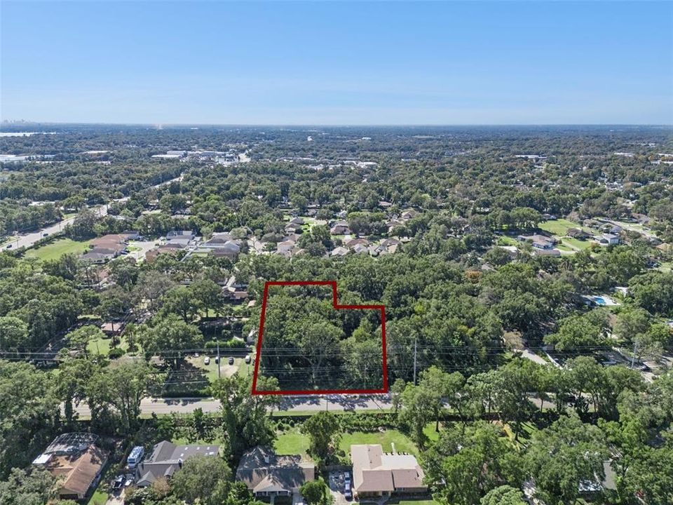 Activo con contrato: $100,000 (0.68 acres)