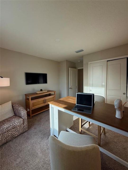 出租: $2,300 (3 贝兹, 2 浴室, 1463 平方英尺)