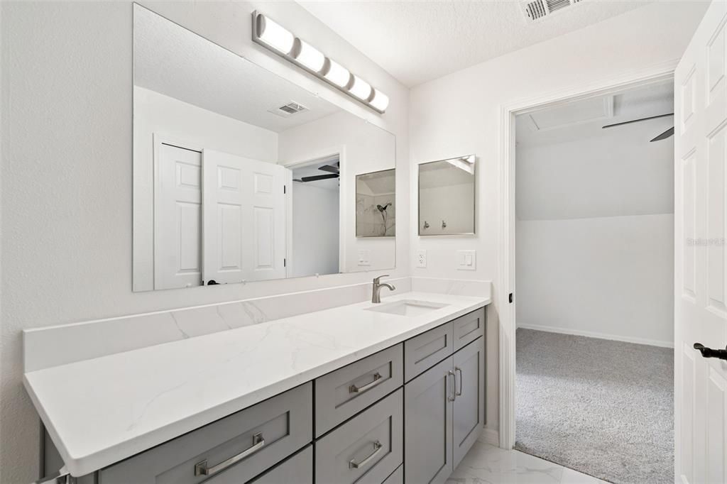 Activo con contrato: $460,000 (4 camas, 2 baños, 2138 Pies cuadrados)