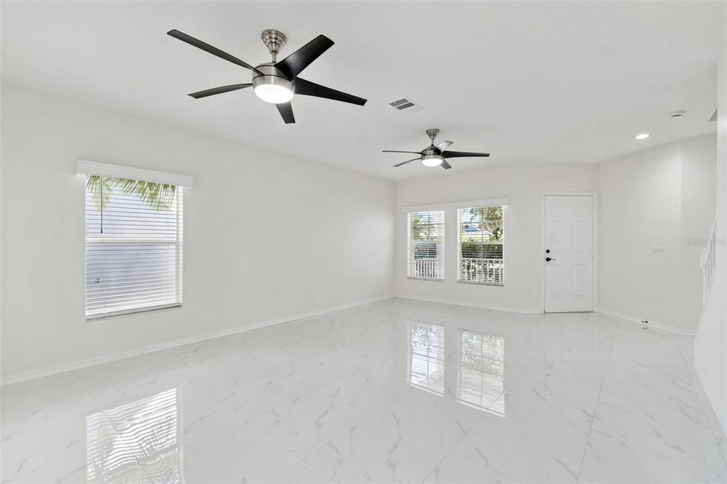 Activo con contrato: $460,000 (4 camas, 2 baños, 2138 Pies cuadrados)