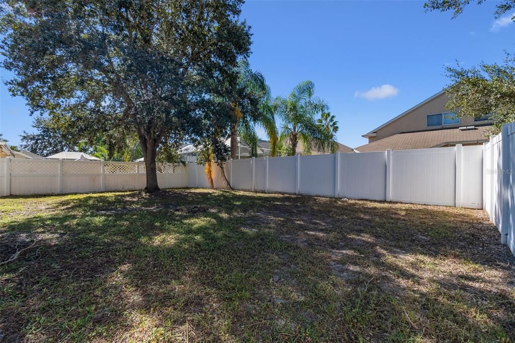 Activo con contrato: $460,000 (4 camas, 2 baños, 2138 Pies cuadrados)