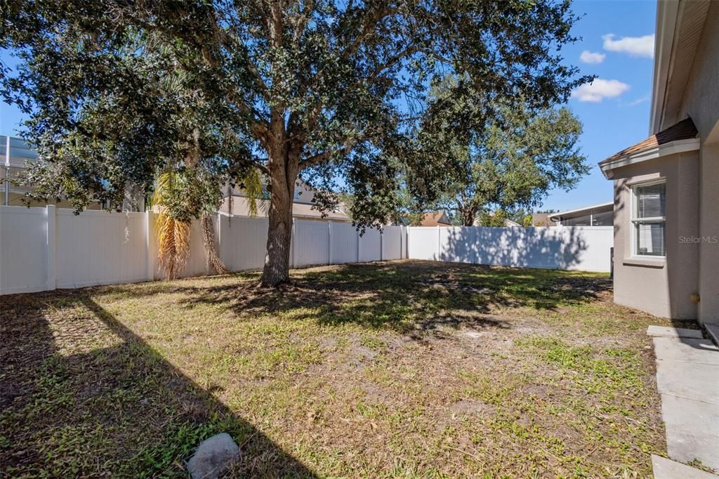 Activo con contrato: $460,000 (4 camas, 2 baños, 2138 Pies cuadrados)