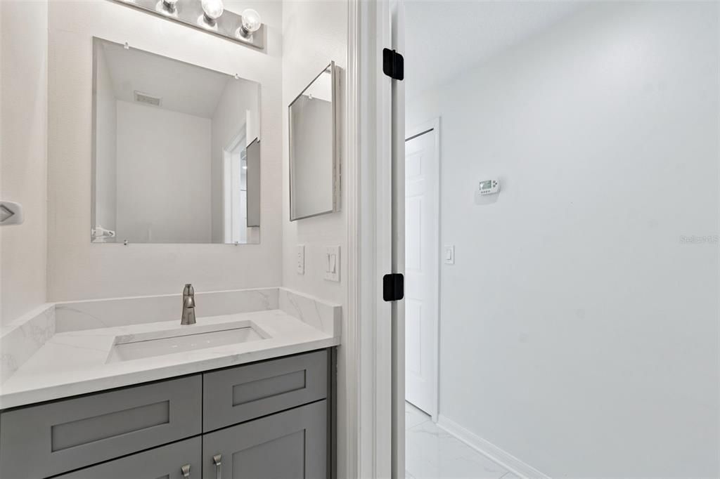 Activo con contrato: $460,000 (4 camas, 2 baños, 2138 Pies cuadrados)