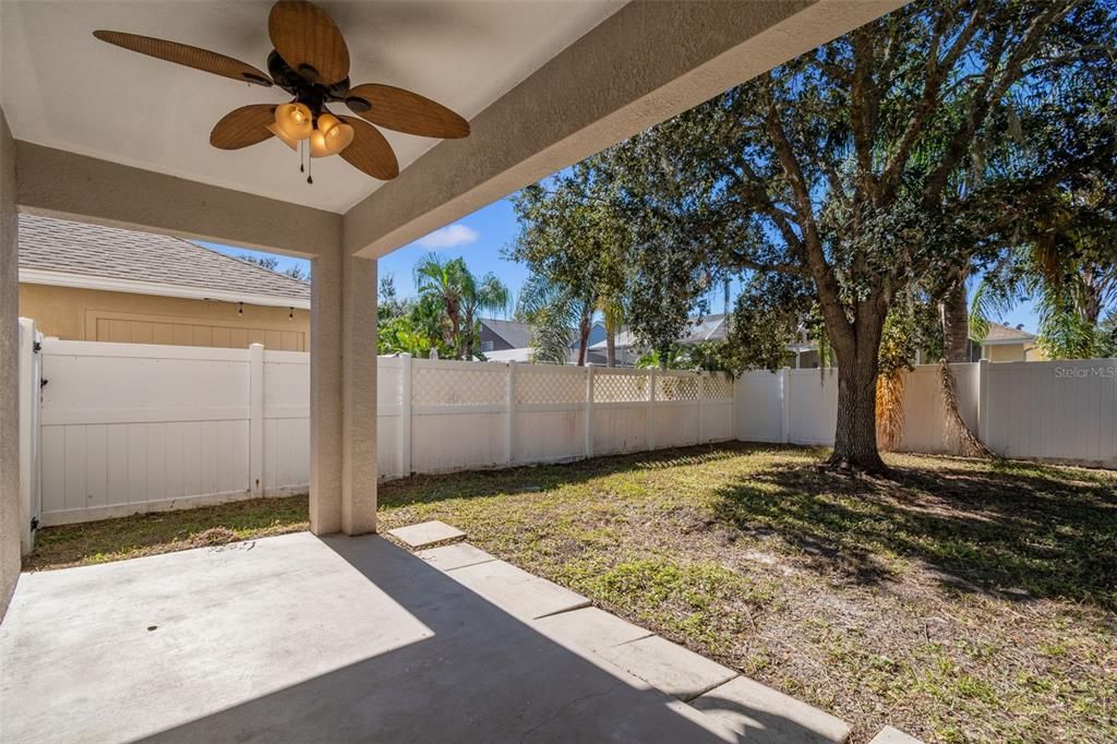 Activo con contrato: $460,000 (4 camas, 2 baños, 2138 Pies cuadrados)