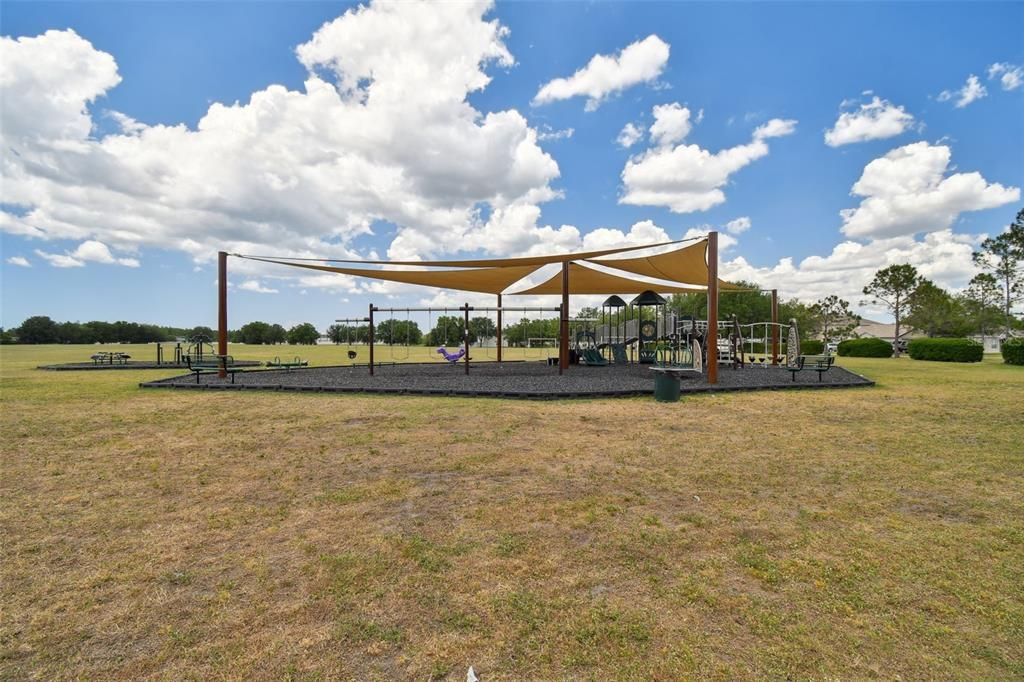 Activo con contrato: $460,000 (4 camas, 2 baños, 2138 Pies cuadrados)