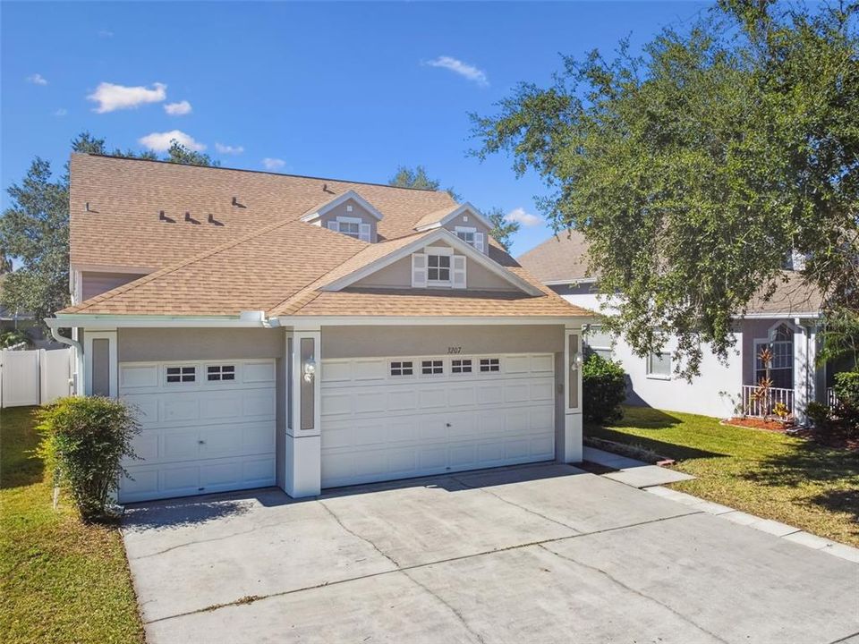 Activo con contrato: $460,000 (4 camas, 2 baños, 2138 Pies cuadrados)