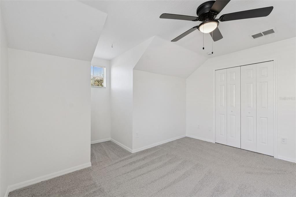 Activo con contrato: $460,000 (4 camas, 2 baños, 2138 Pies cuadrados)