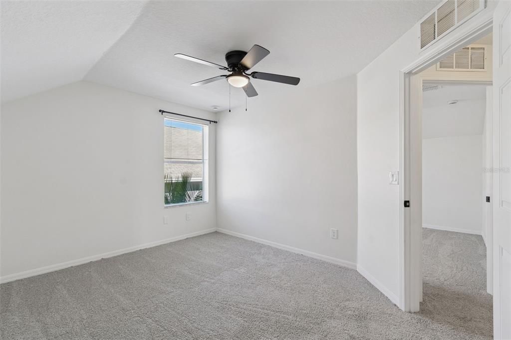 Activo con contrato: $460,000 (4 camas, 2 baños, 2138 Pies cuadrados)