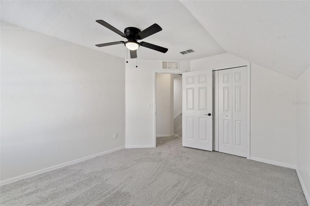 Activo con contrato: $460,000 (4 camas, 2 baños, 2138 Pies cuadrados)