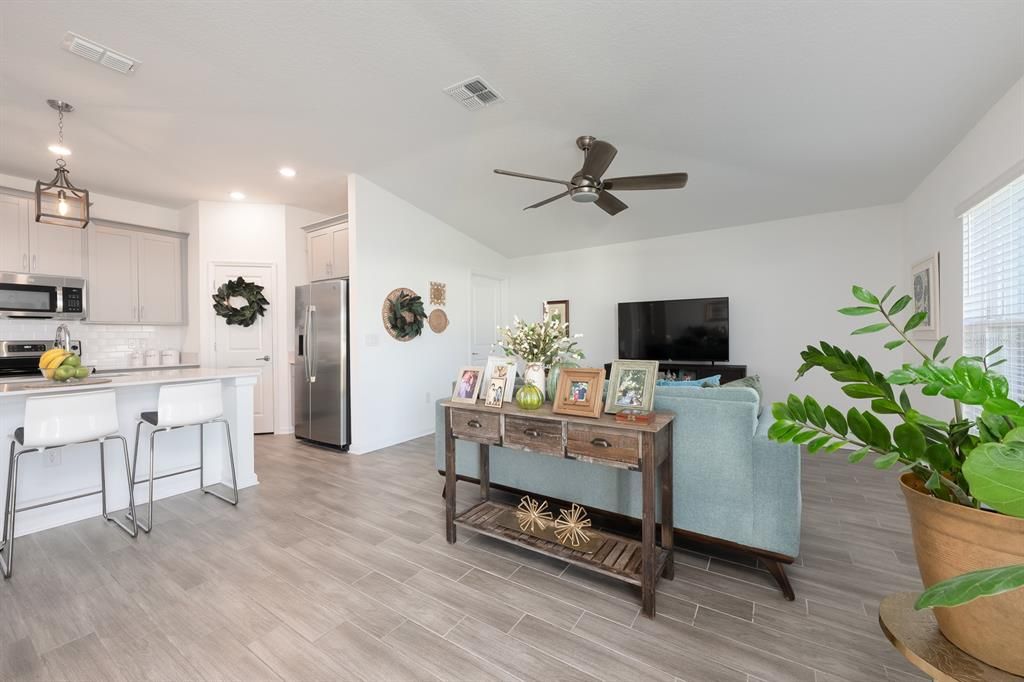 For Sale: $339,000 (3 beds, 2 baths, 1540 Square Feet)