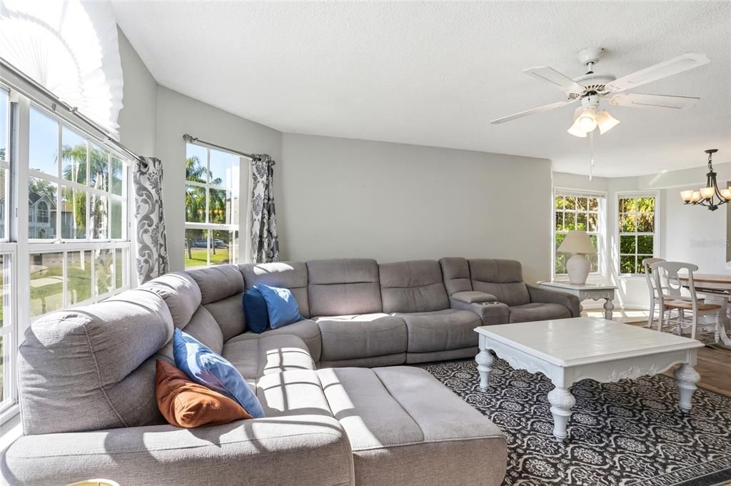 Active With Contract: $230,000 (3 beds, 2 baths, 1350 Square Feet)