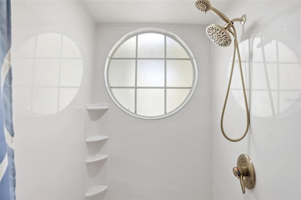 Active With Contract: $230,000 (3 beds, 2 baths, 1350 Square Feet)