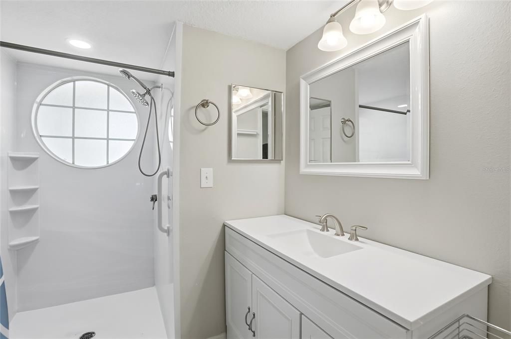 Active With Contract: $230,000 (3 beds, 2 baths, 1350 Square Feet)