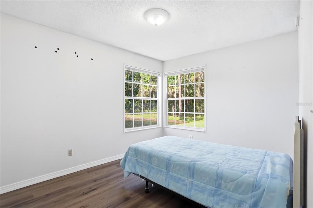 Active With Contract: $230,000 (3 beds, 2 baths, 1350 Square Feet)