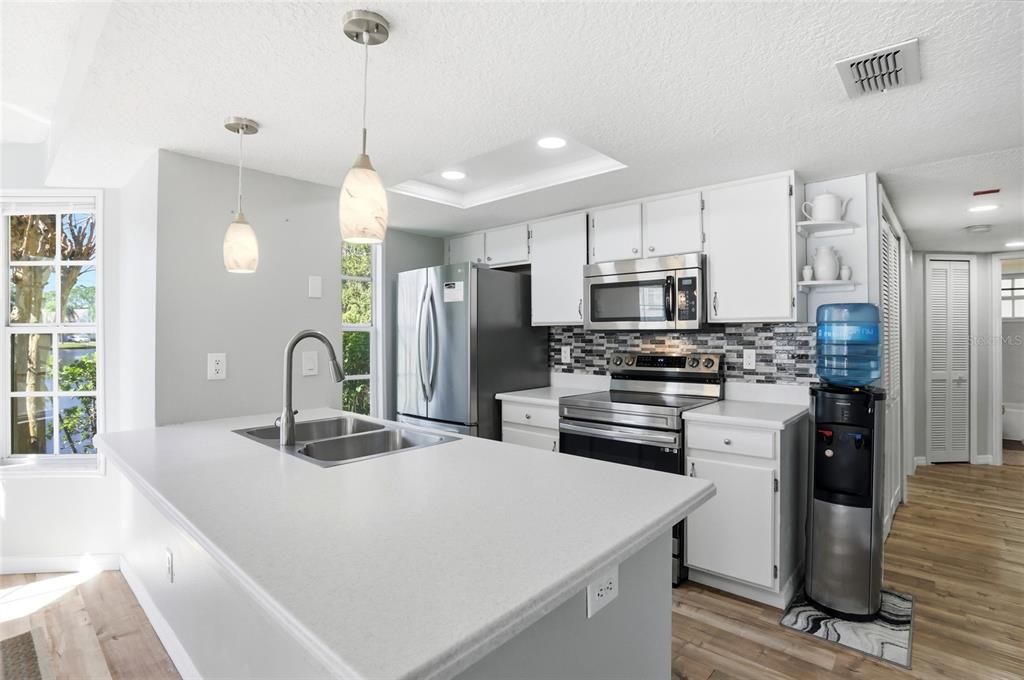 Active With Contract: $230,000 (3 beds, 2 baths, 1350 Square Feet)