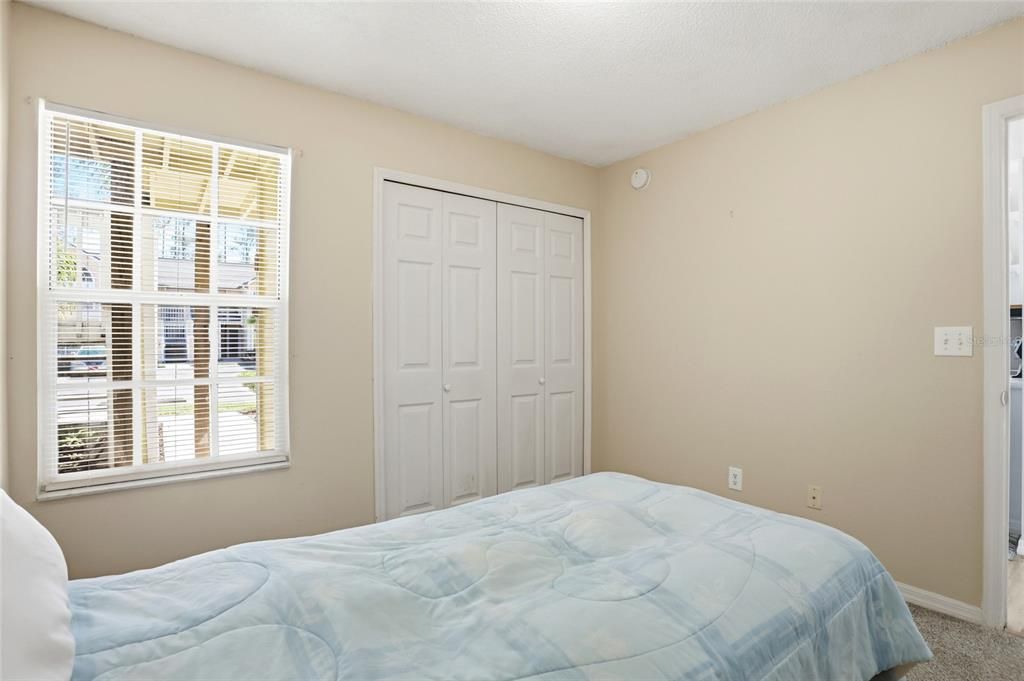 Active With Contract: $230,000 (3 beds, 2 baths, 1350 Square Feet)