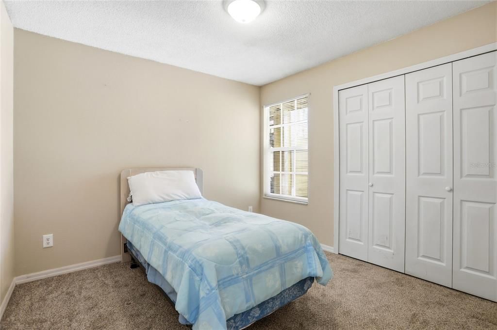 Active With Contract: $230,000 (3 beds, 2 baths, 1350 Square Feet)