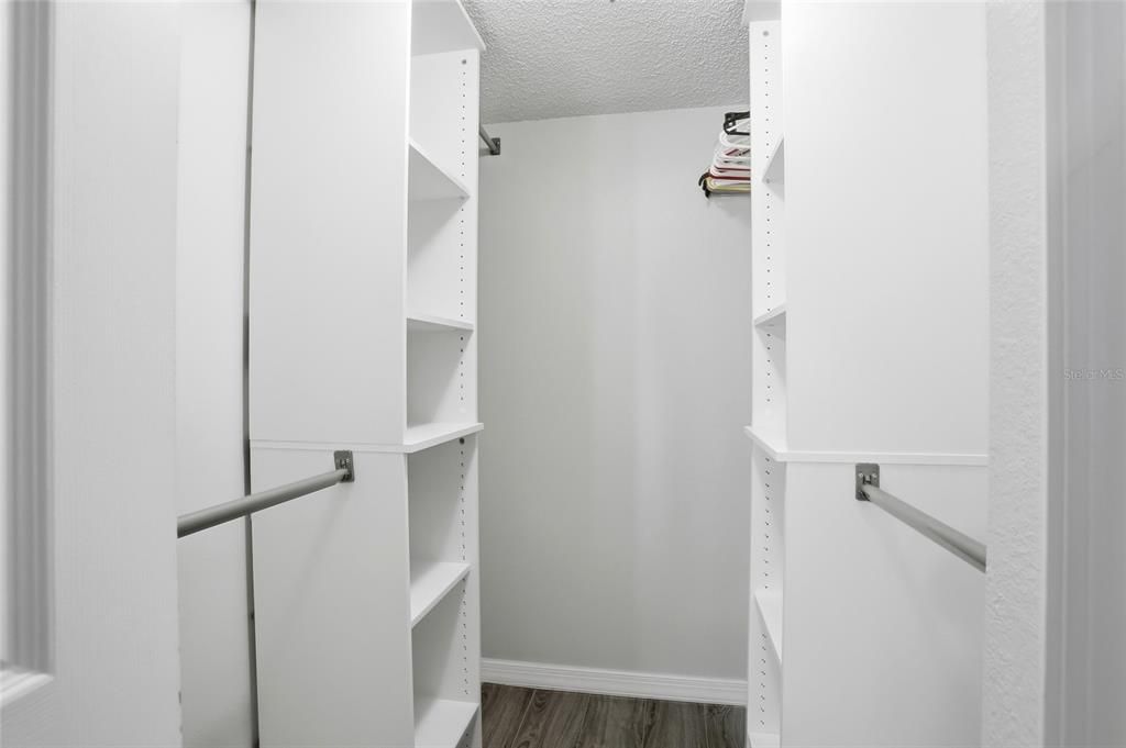 Active With Contract: $230,000 (3 beds, 2 baths, 1350 Square Feet)