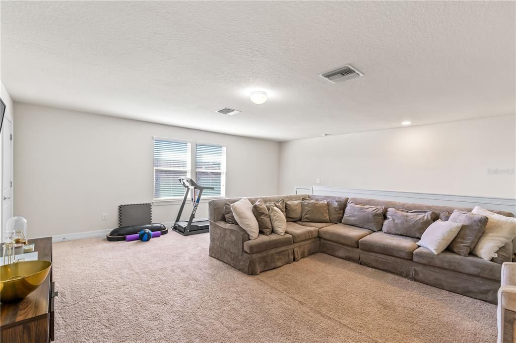 Activo con contrato: $499,000 (4 camas, 2 baños, 2894 Pies cuadrados)