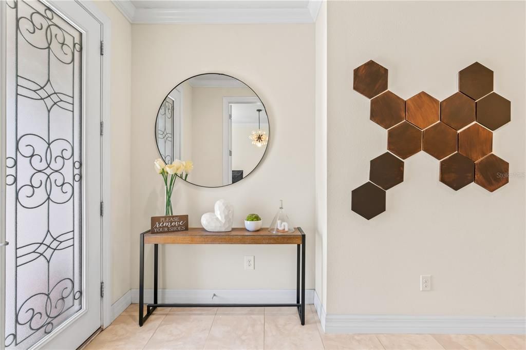 Activo con contrato: $499,000 (4 camas, 2 baños, 2894 Pies cuadrados)