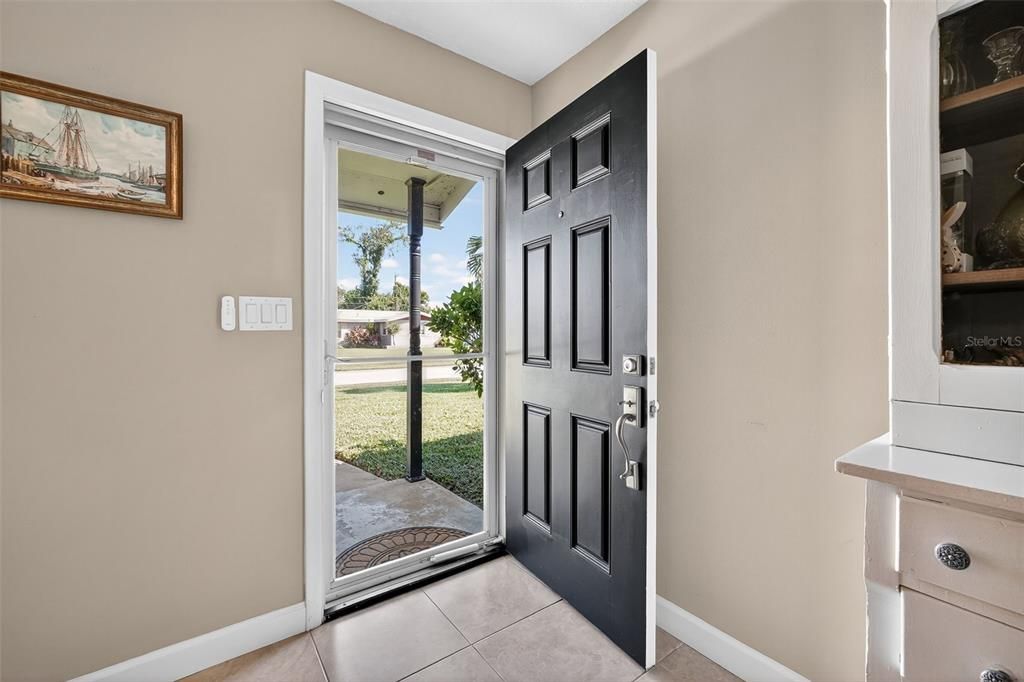 For Sale: $300,000 (3 beds, 2 baths, 1400 Square Feet)