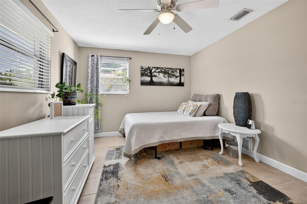 For Sale: $300,000 (3 beds, 2 baths, 1400 Square Feet)