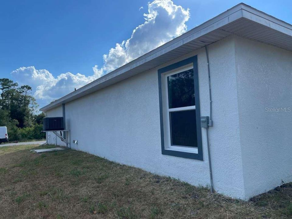 На продажу: $360,000 (3 спален, 2 ванн, 1727 Квадратных фут)