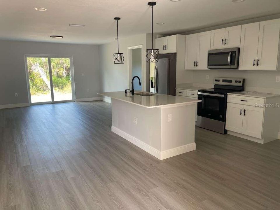 На продажу: $360,000 (3 спален, 2 ванн, 1727 Квадратных фут)